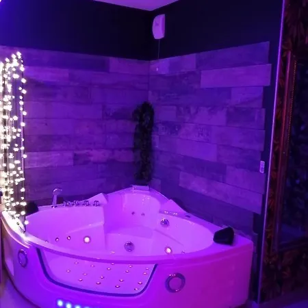 Appartement Romantisme Et Glamour 2 Avec , Clim Et Jardin