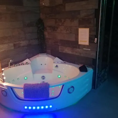 Romantisme Et Glamour 2 Avec , Clim Et Jardin דירה