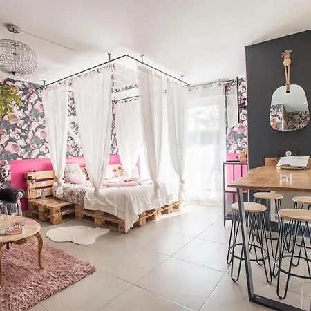 Romantisme Et Glamour 2 Avec , Clim Et Jardin