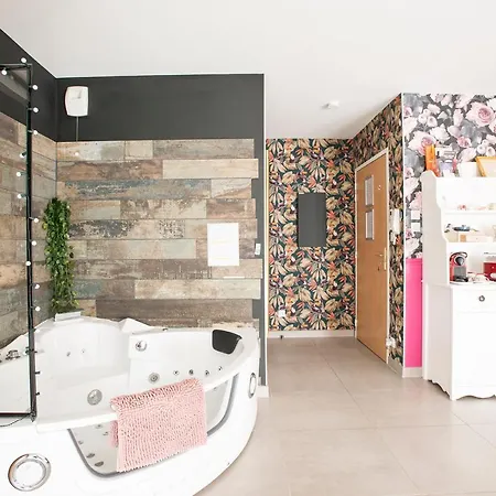 Romantisme Et Glamour 2 Avec , Clim Et Jardin Apartment