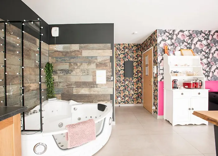 Romantisme Et Glamour 2 Avec , Clim Et Jardin Apartment